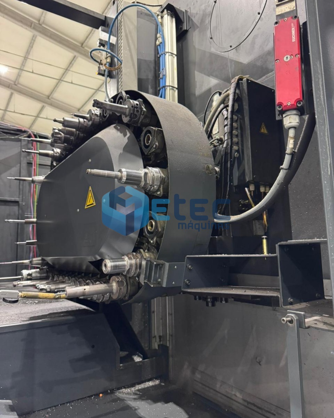 Centro de Usinagem 5 Eixos DMG DMU 85