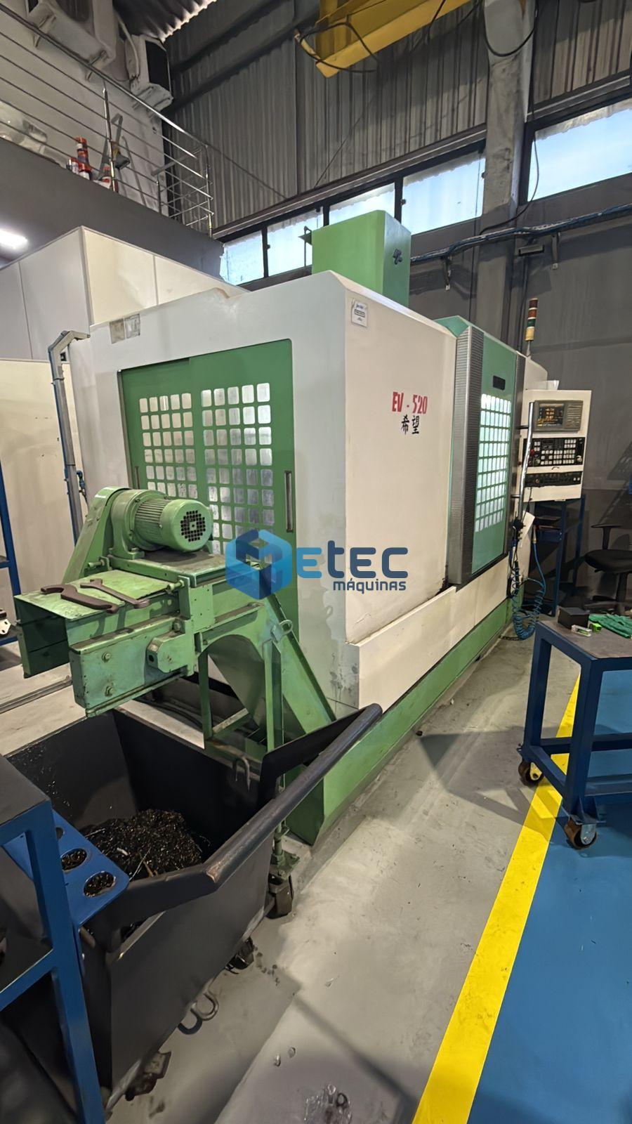Centro de Usinagem Feeler EV-520 Plus