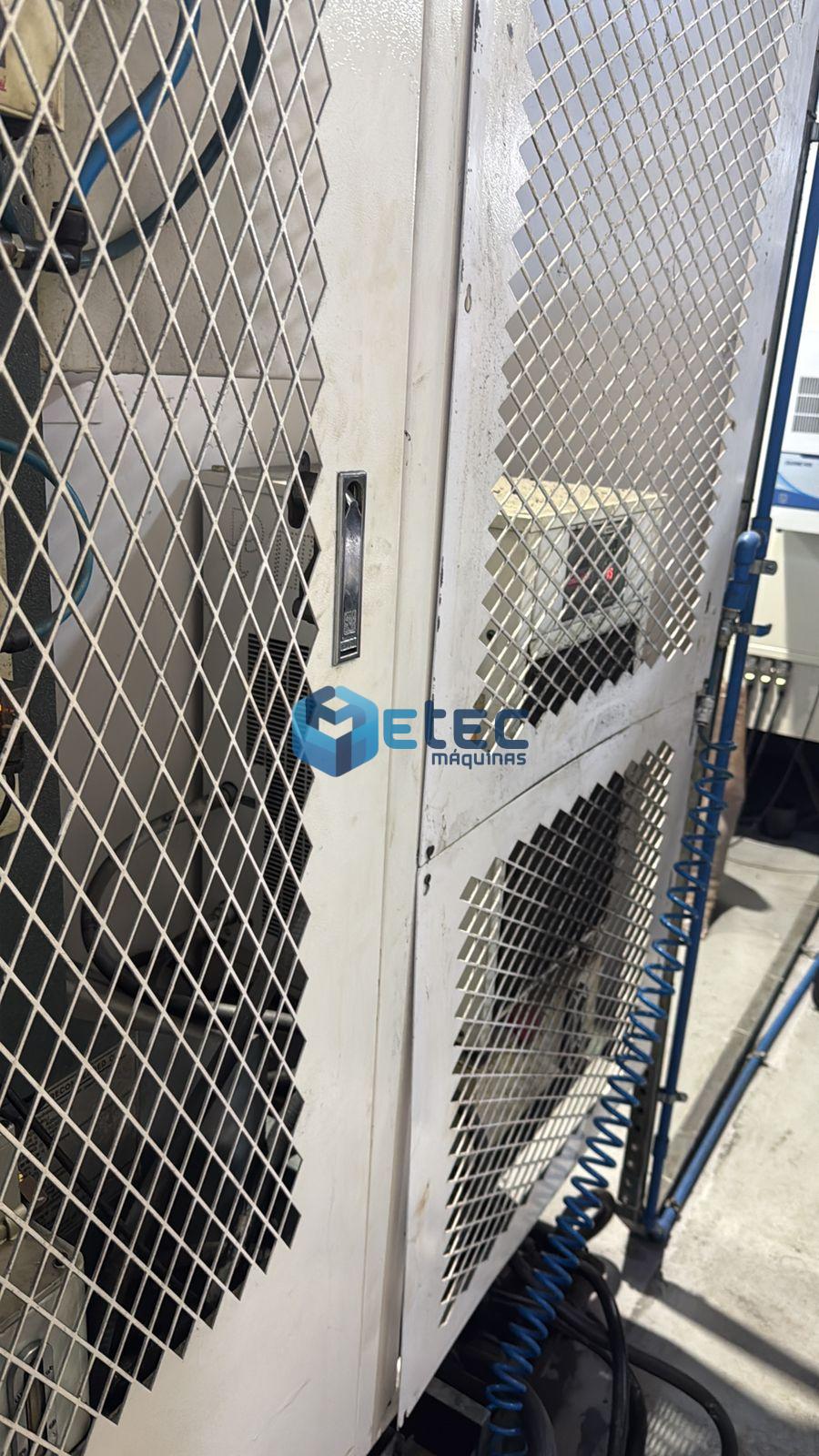 Centro de Usinagem Feeler EV-520 Plus