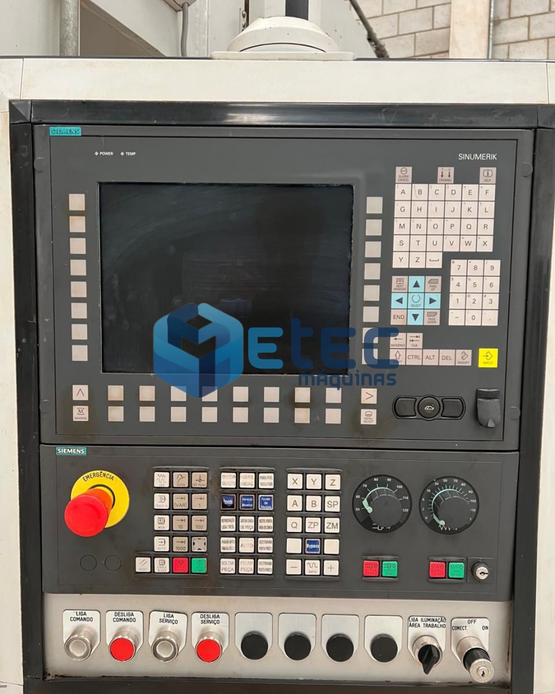 Centro de Usinagem GROB 5 Eixos G500