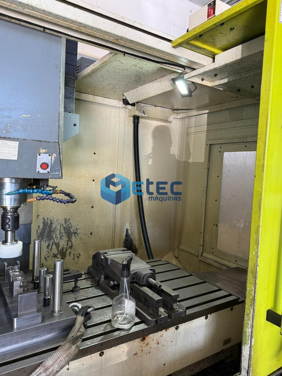 Centro de Usinagem Hartford VMC-1270