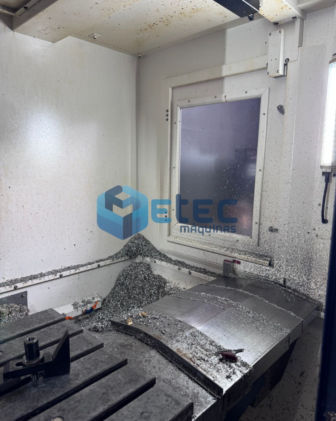 Centro de Usinagem Okada OKM1060