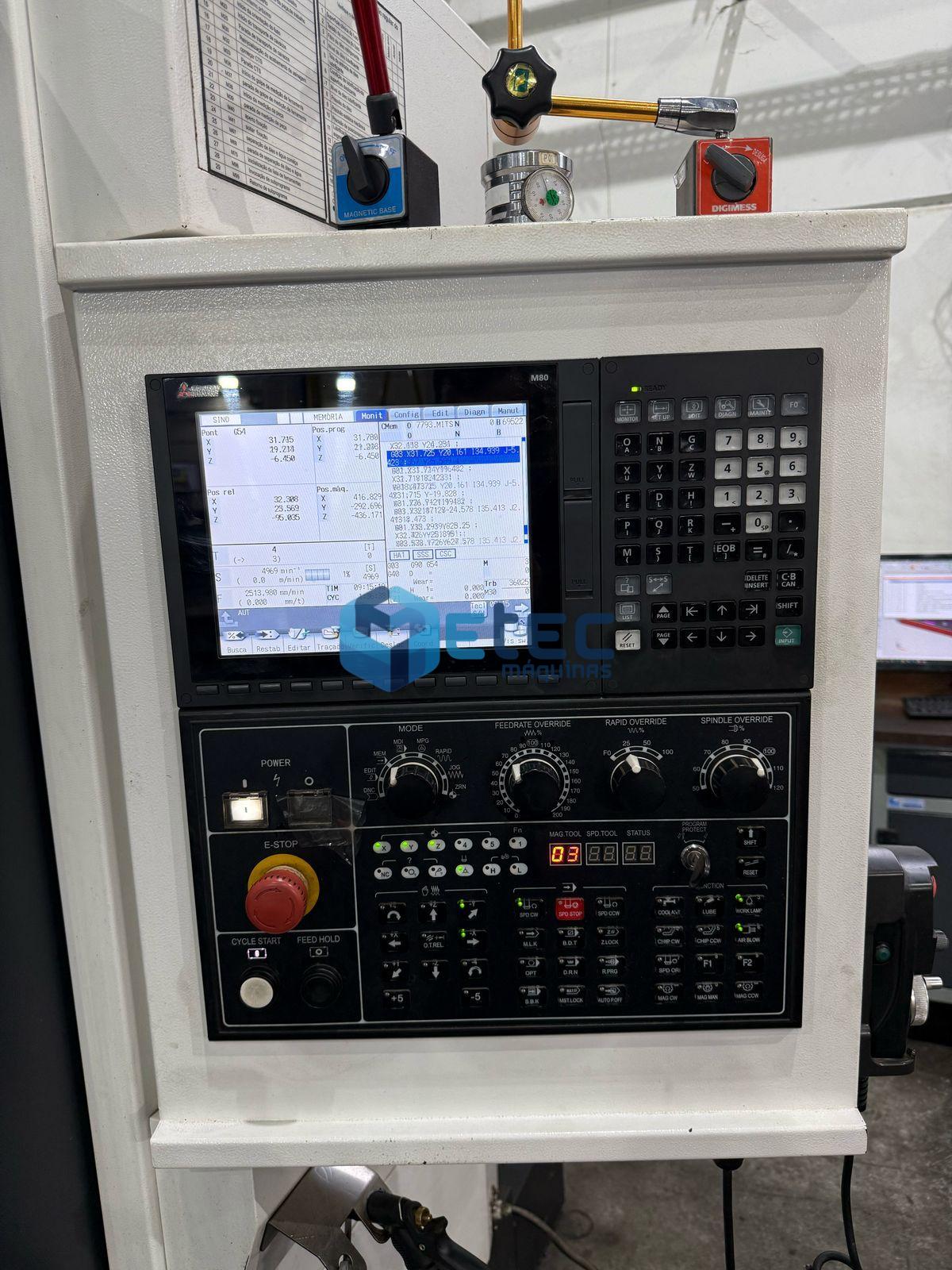 Centro de Usinagem Okada OVM-1060B