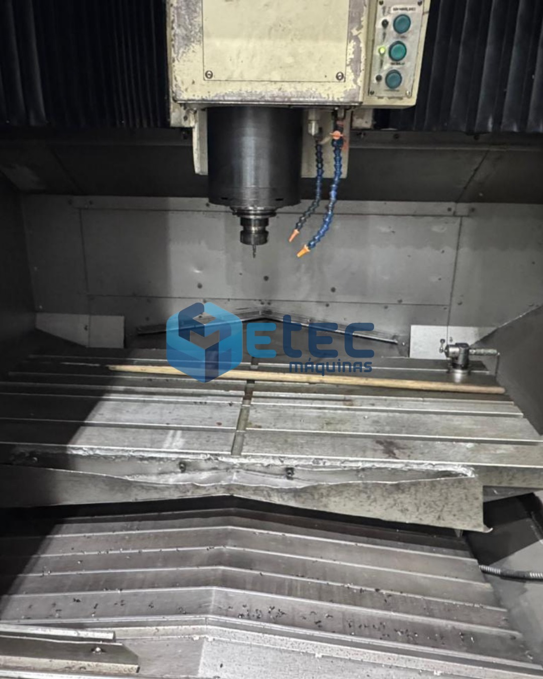 Centro de Usinagem Okuma CS-41