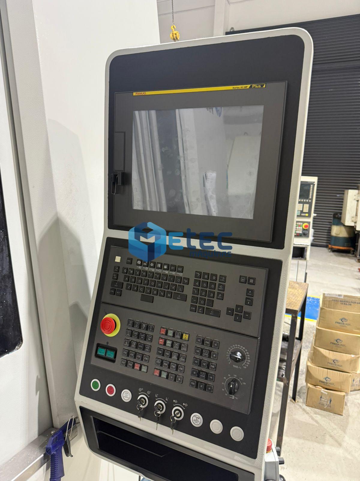 Centro de Usinagem Romi D800 + 4° Eixo - Nova Geração