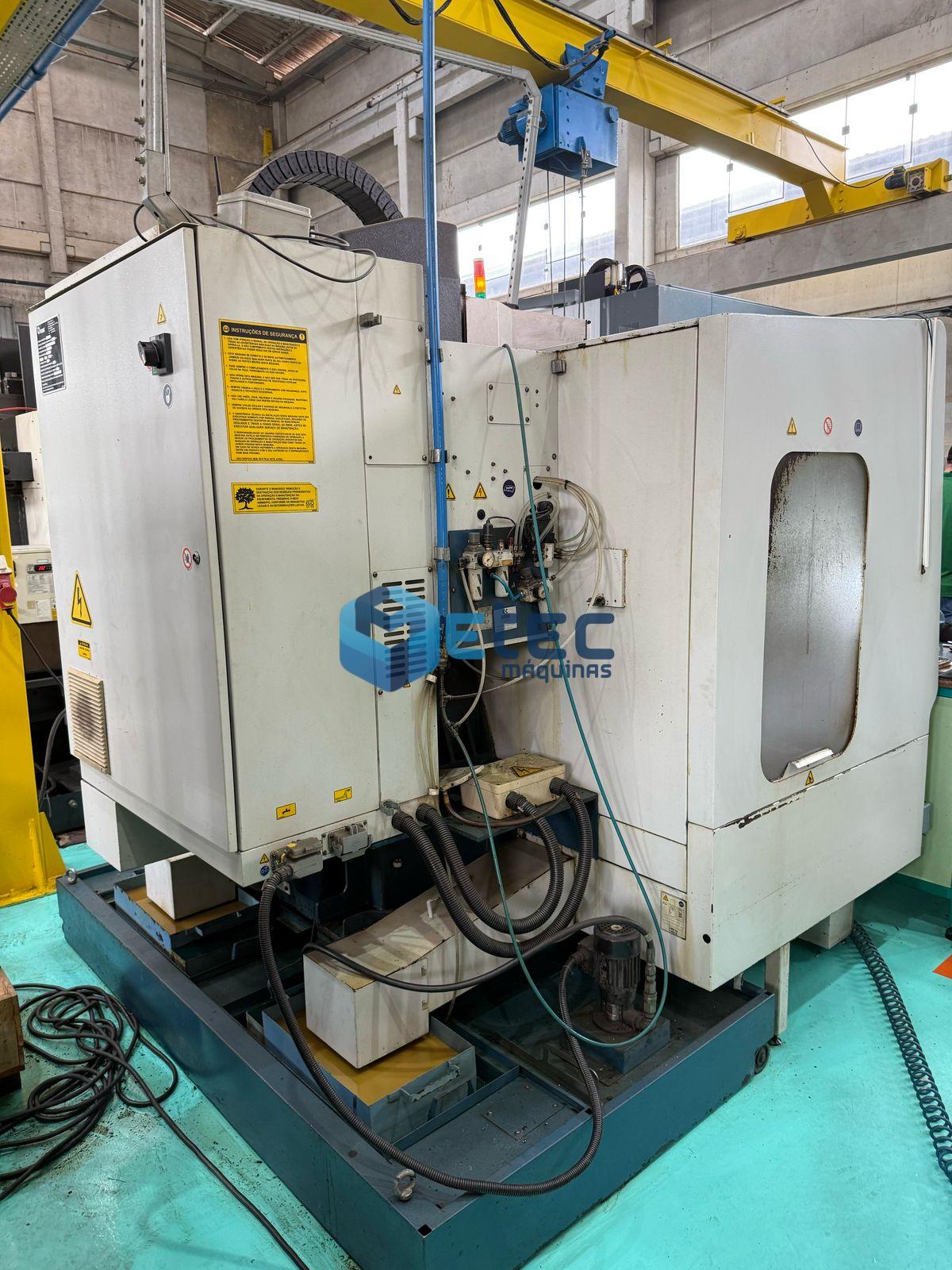 Centro de Usinagem Romi Discovery 560