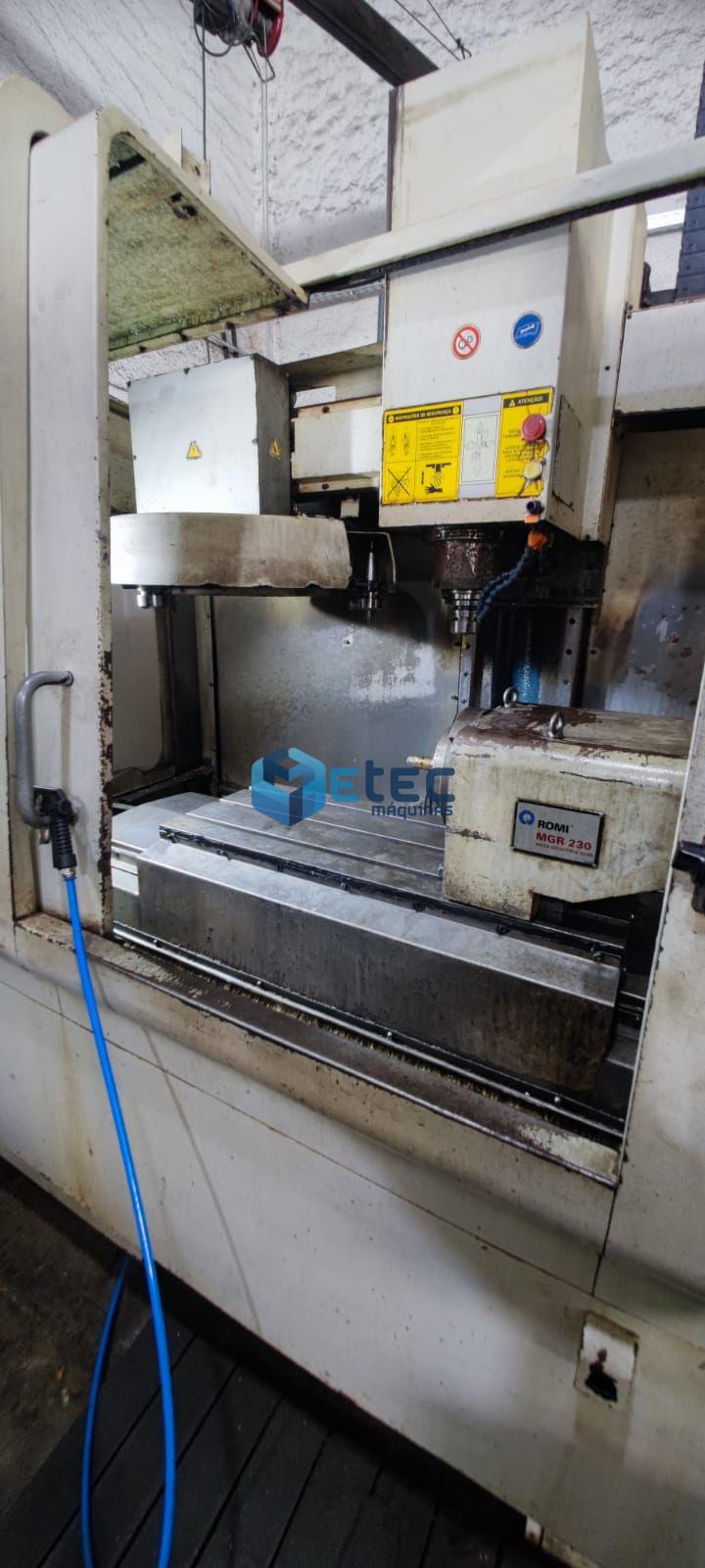 Centro de Usinagem Romi Discovery 760 + 4° Eixo