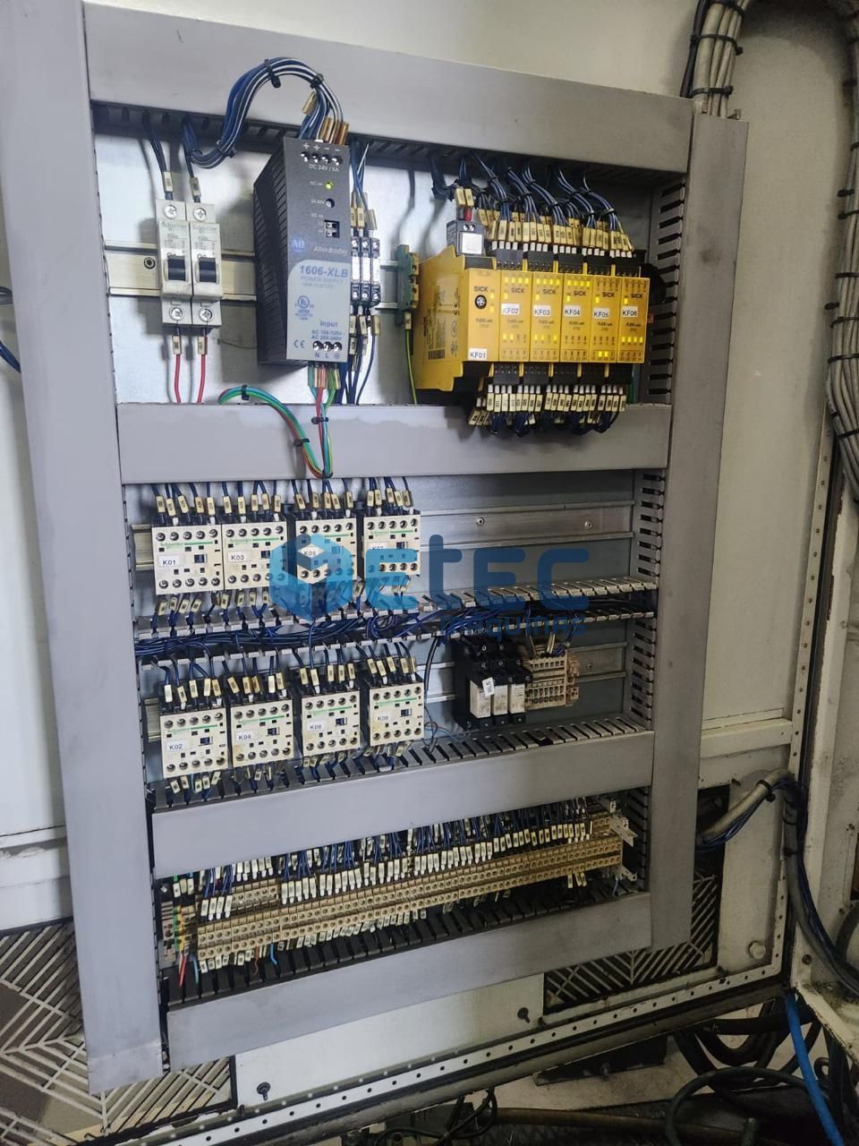 Centro de Usinagem Vertical Duplo Pallet Famup MC60