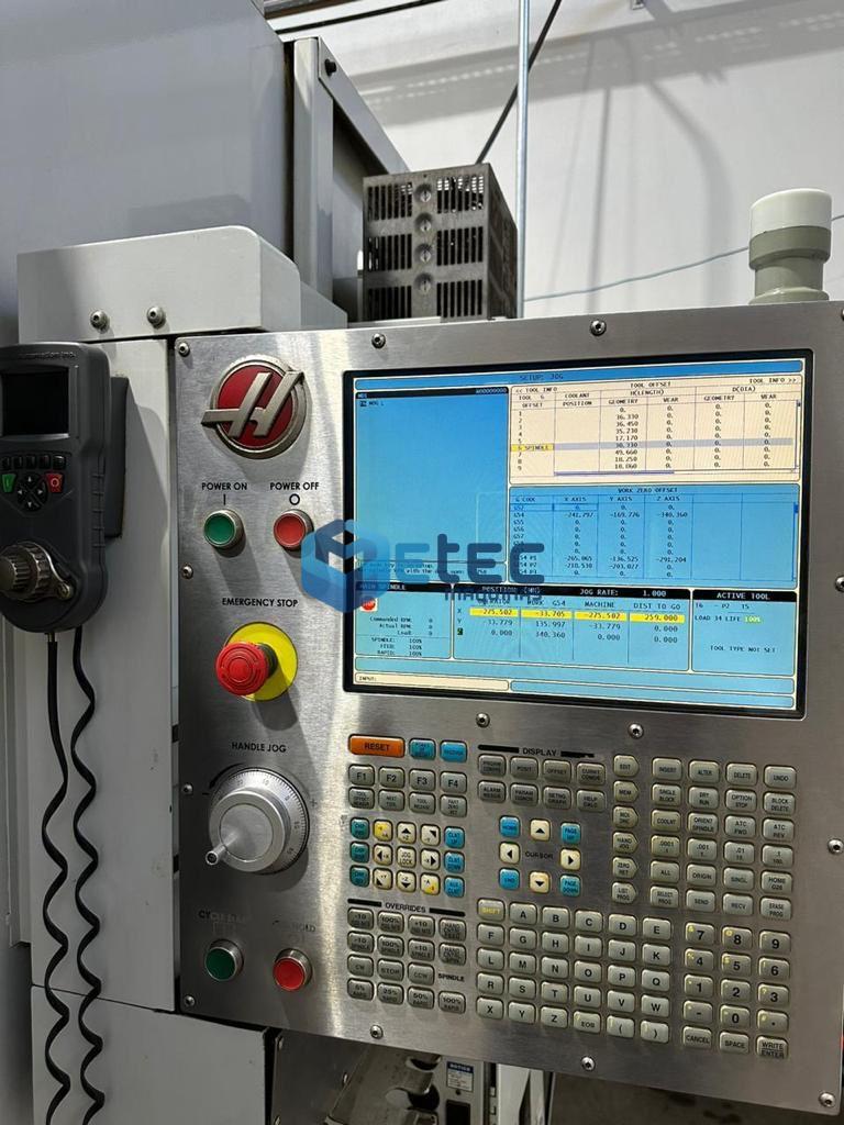 Centro de Usinagem Vertical Duplo Pallet HAAS MDC-500