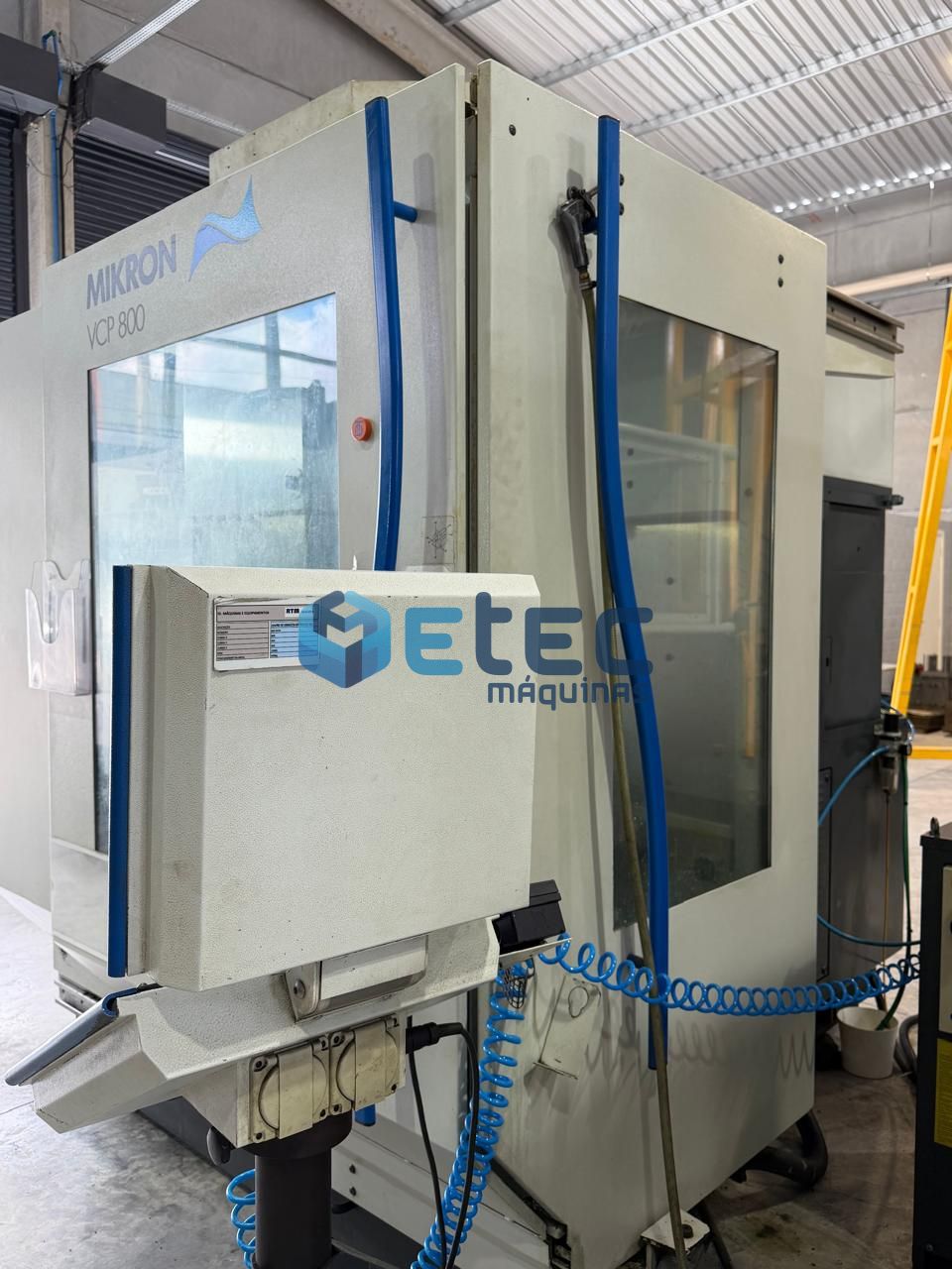 Centro de Usinagem Vertical High Speed Mikron VCP 800