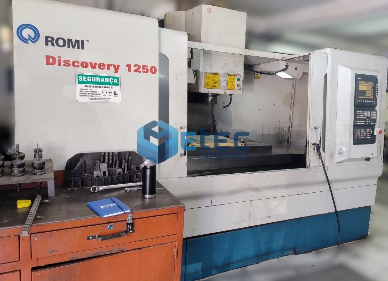 Centro de Usinagem Vertical Romi Discovery D1250