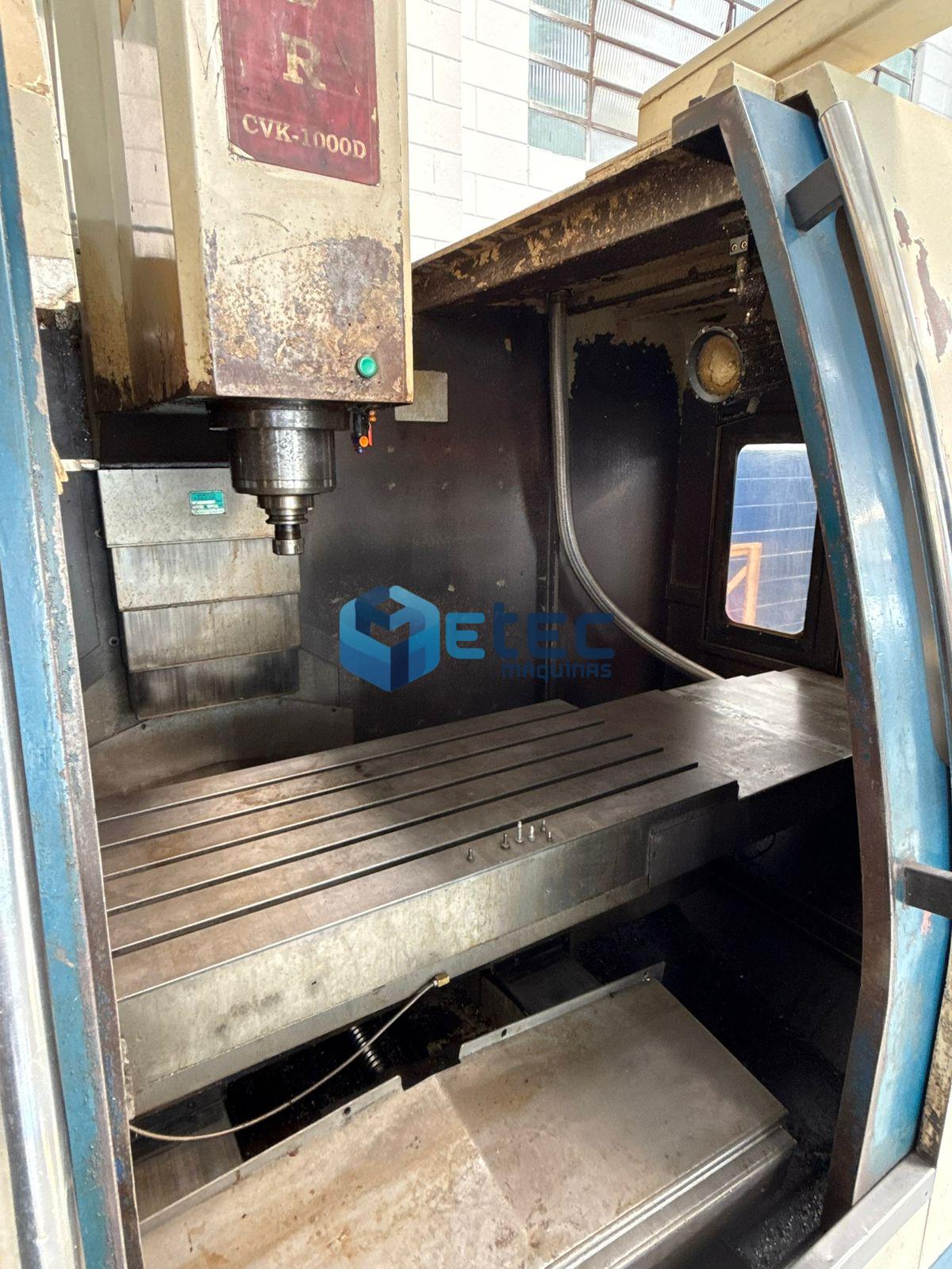 Centro de Usinagem Veker CVK1000D