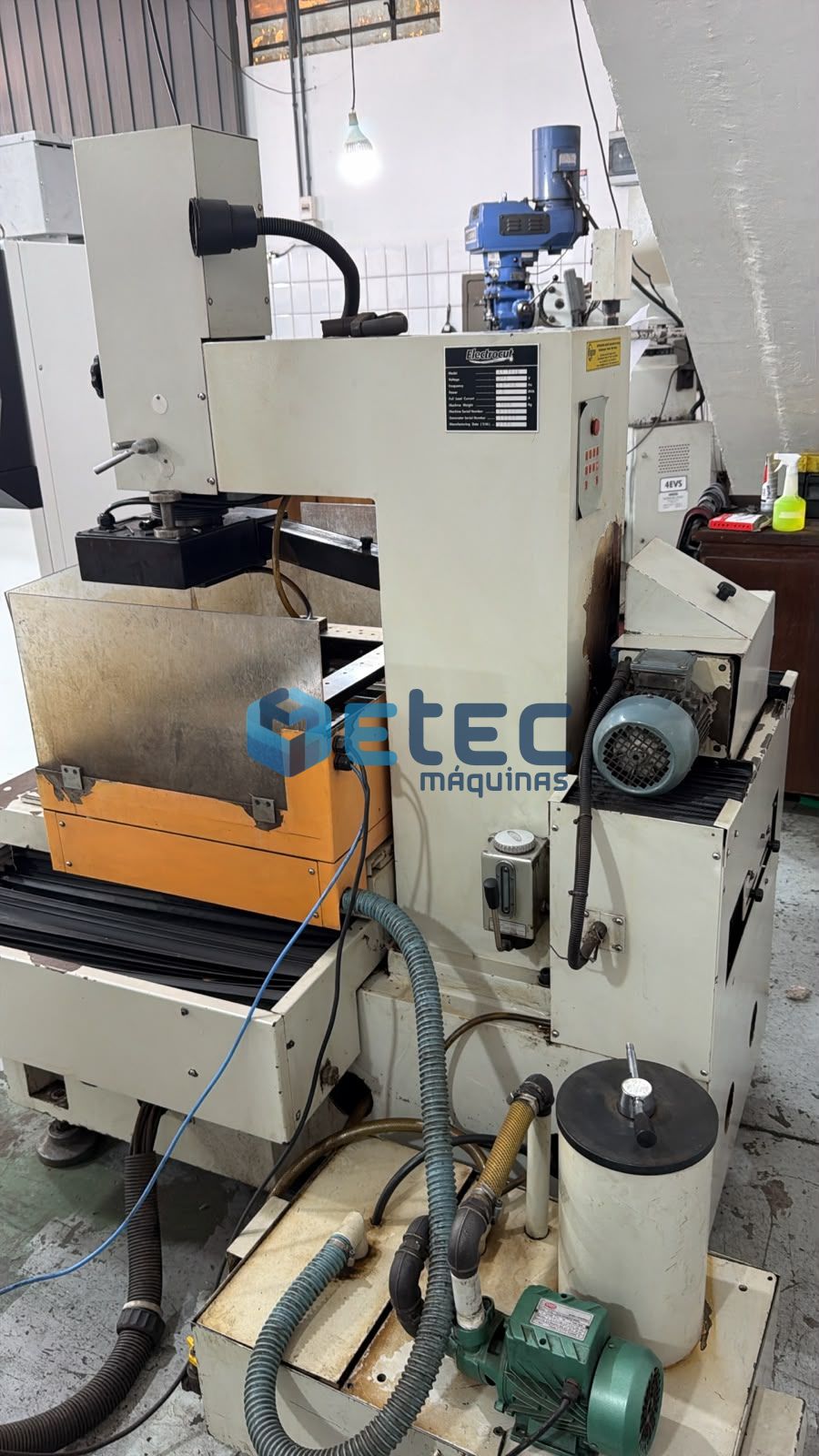 Eletroerosão Corte a Fio Molibdênio Electrocut Novick AR1300
