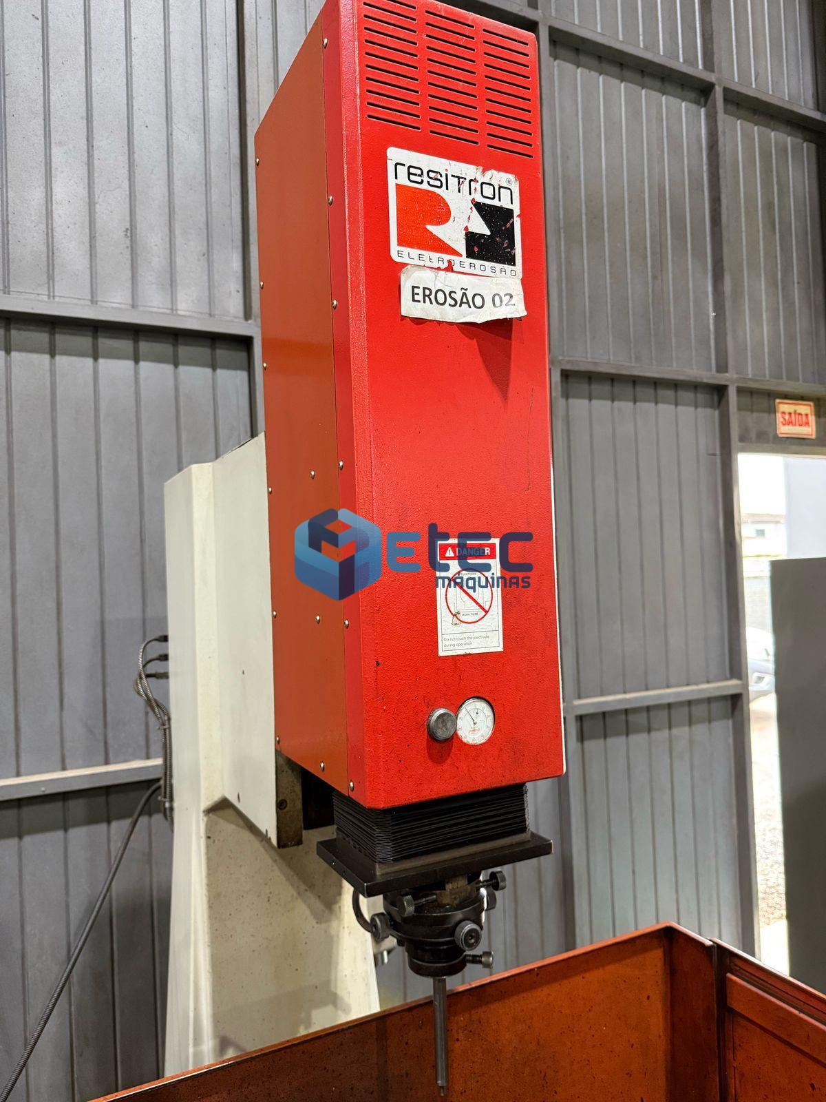 Eletroerosão Penetração CNC Resitron RT500