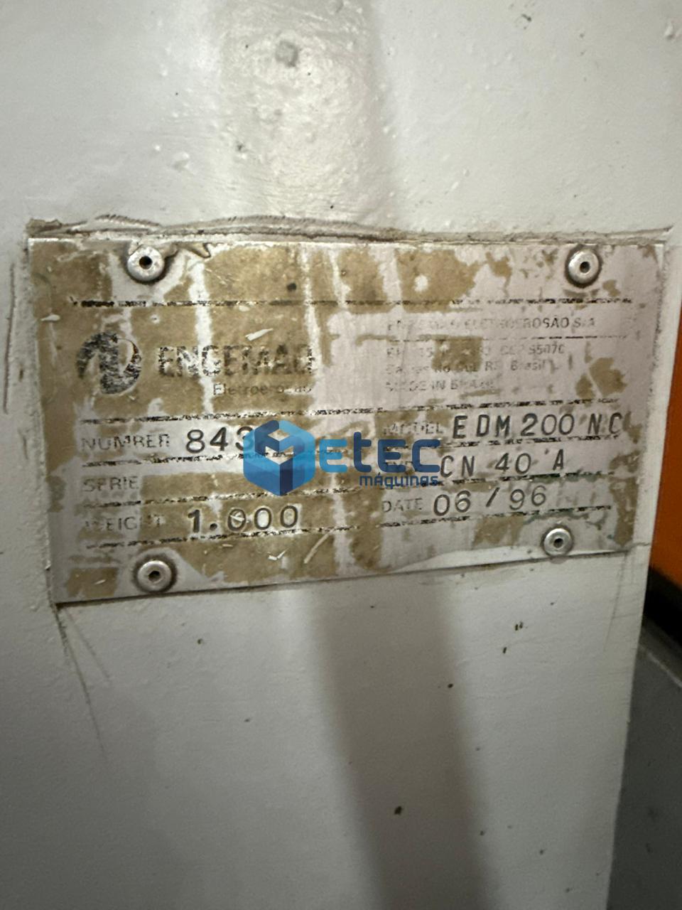 Eletroerosão Penetração Engemaq EDM 220NC