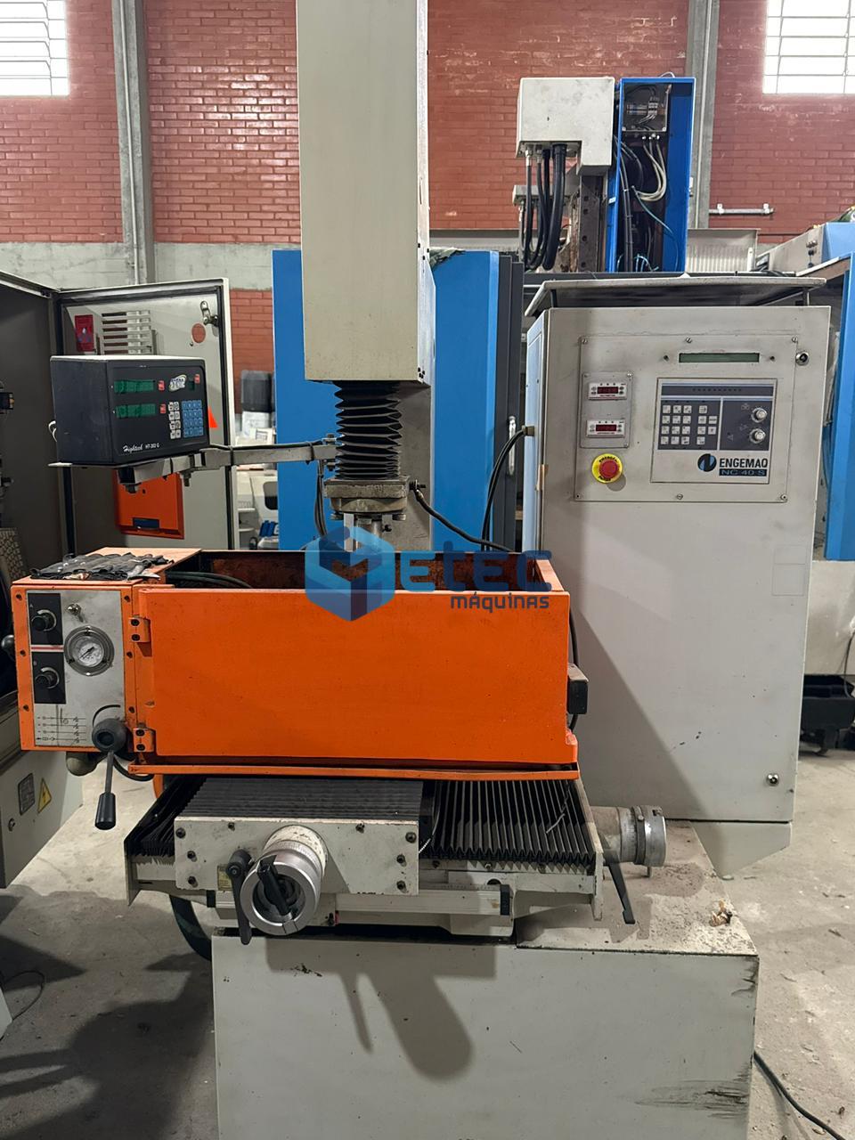Eletroerosão Penetração Engemaq EDM 220NC