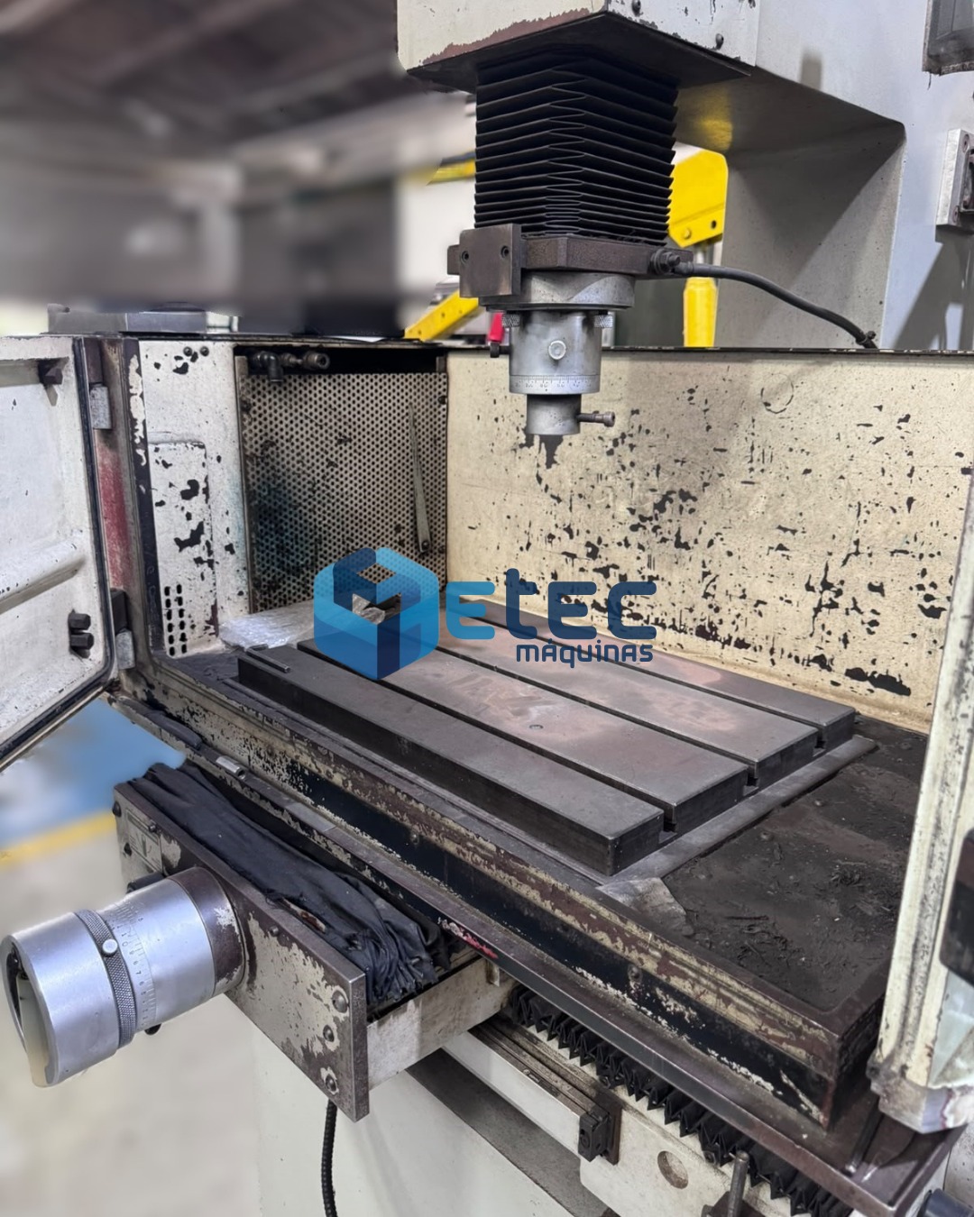 Eletroerosão por Penetração Engemaq EDM 440 NC
