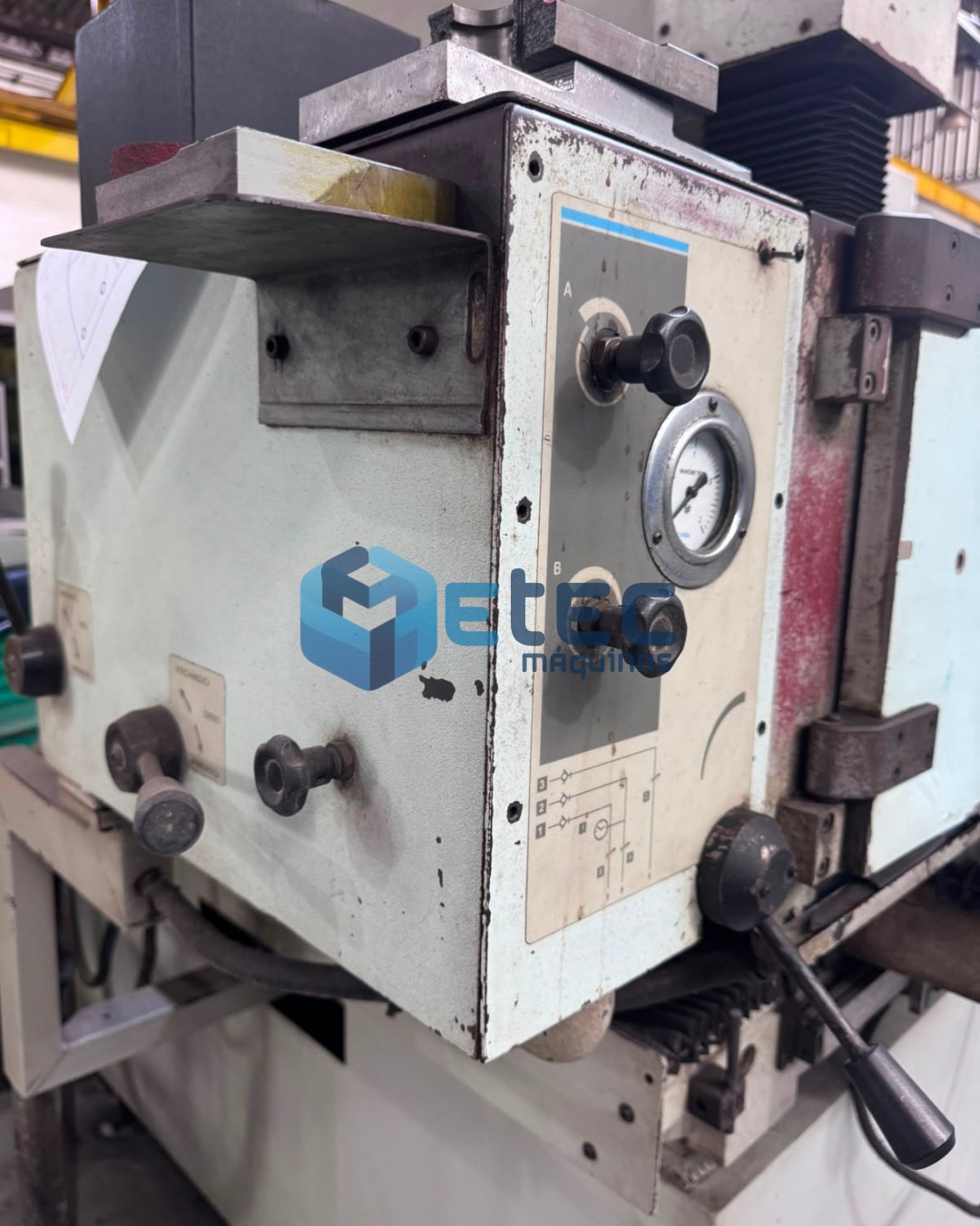 Eletroerosão por Penetração Engemaq EDM 440 NC