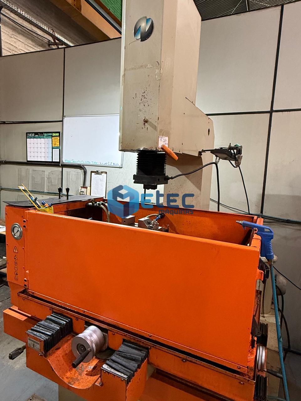 Eletroerosão Penetração Engemaq EDM 840NC