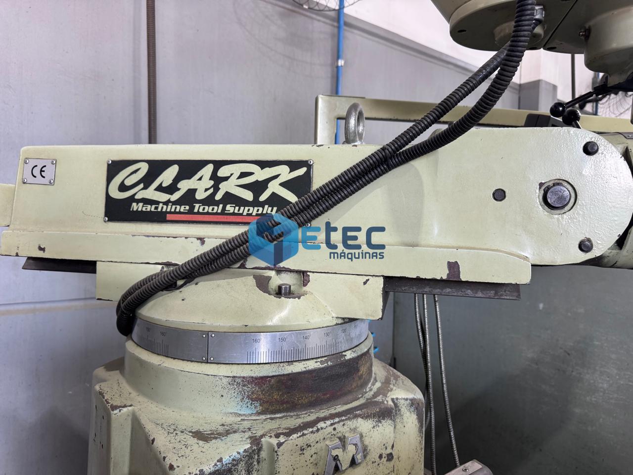 Fresadora Convencional CLARK