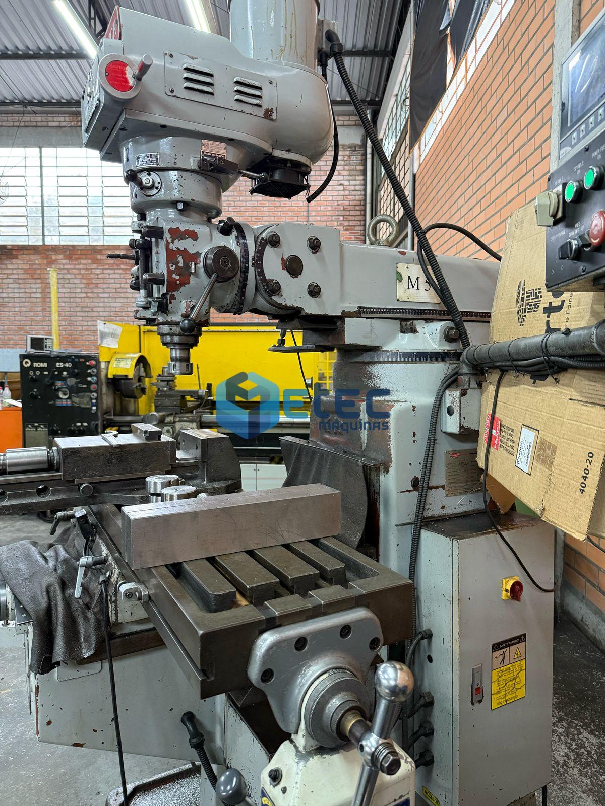 Fresadora Ferramenteira King Rich KR-V3000