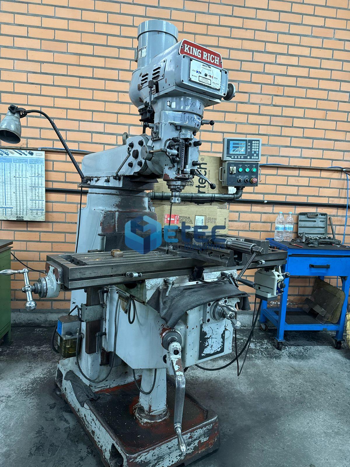 Fresadora Ferramenteira King Rich KR-V3000