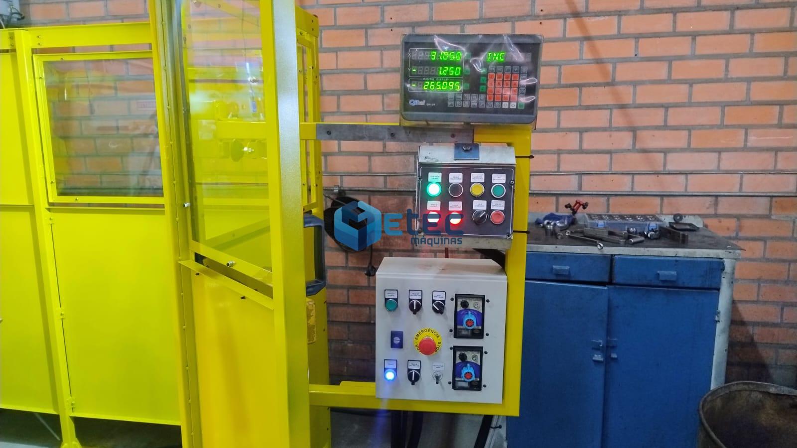 Fresadora Ferramenteira Convencional Menegotto ISO 40 NR12