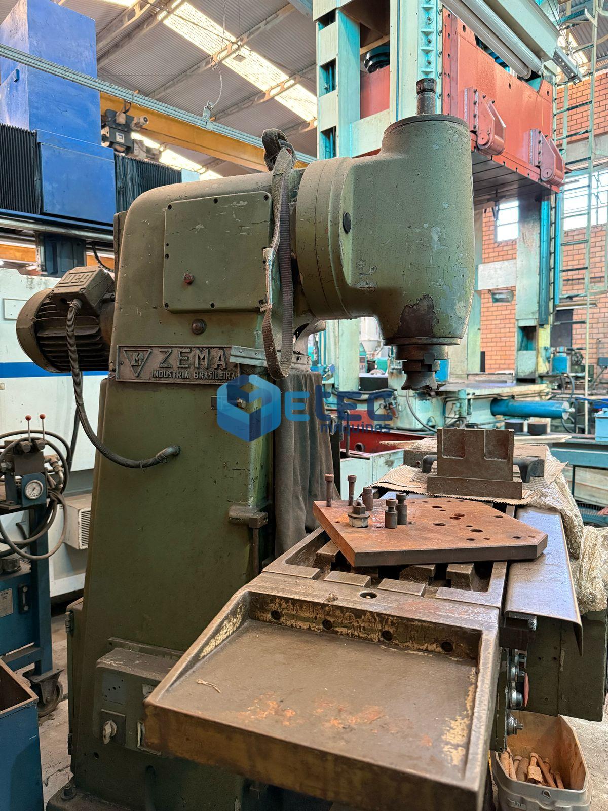 Fresadora Universal Zema FVA1600