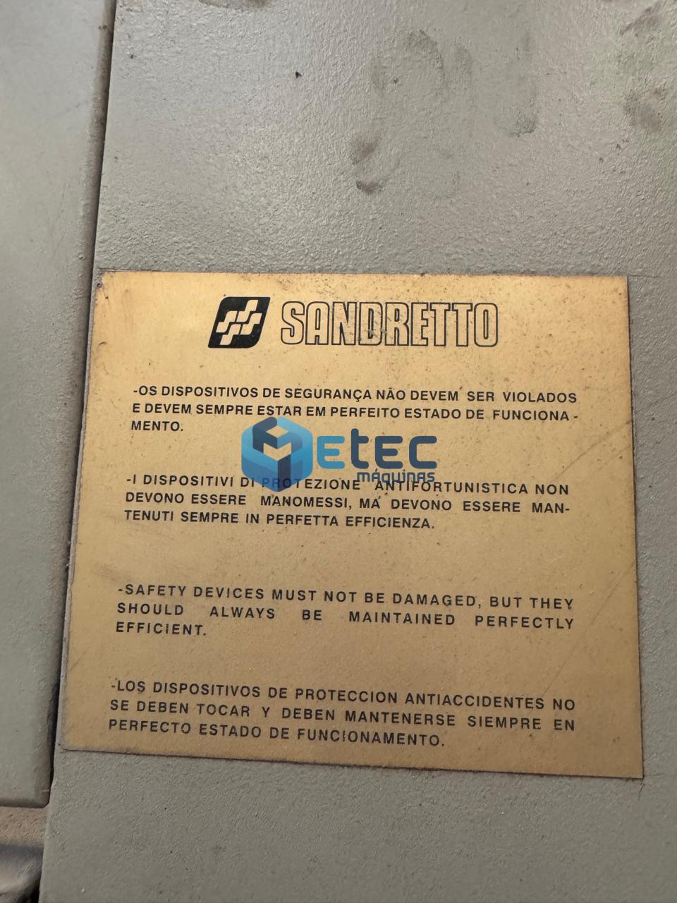 Injetora de Plástico Sandretto SB Uno 612/165T