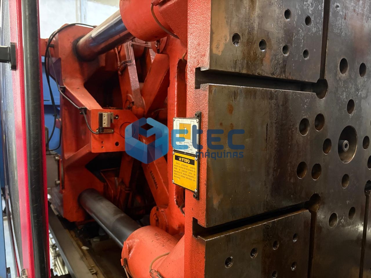 Injetora Haitian HTF300X 300T