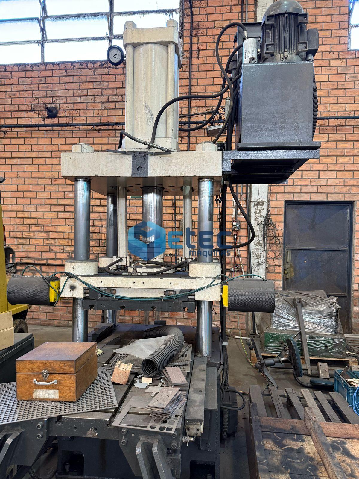 Prensa de Fechamento 30T