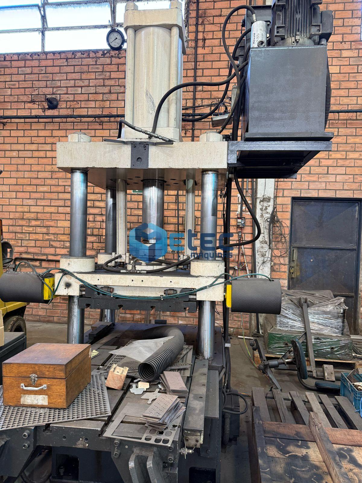 Prensa de Fechamento 30T