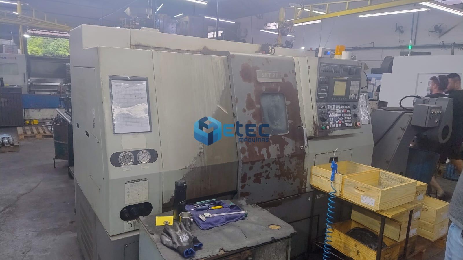 Torno CNC Hyndai SKT-21