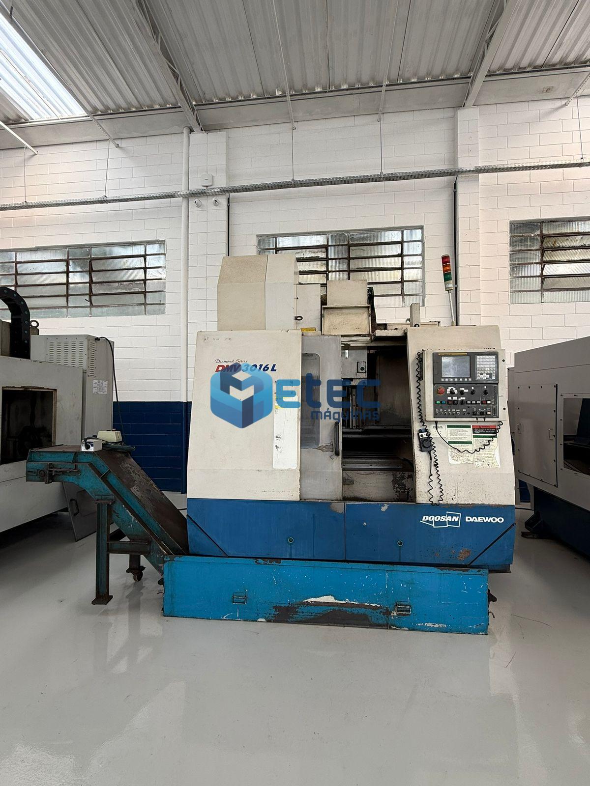 Centro de Usinagem Doosan Daewoo DMV 3016L