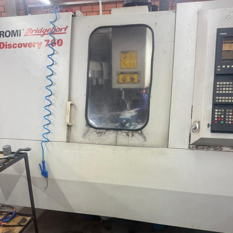Centro de Usinagem Romi Discovery 760