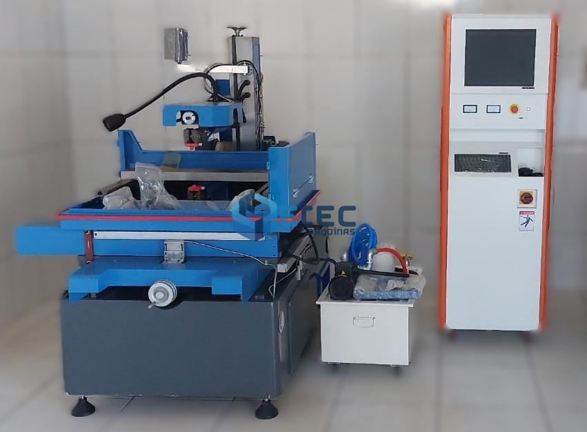 Eletroerosão a Fio CNC EDM Wire Cut Modelo 7745