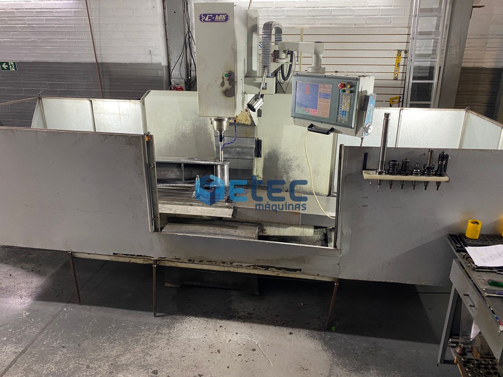 Fresadora CNC C-TEK KM-150D