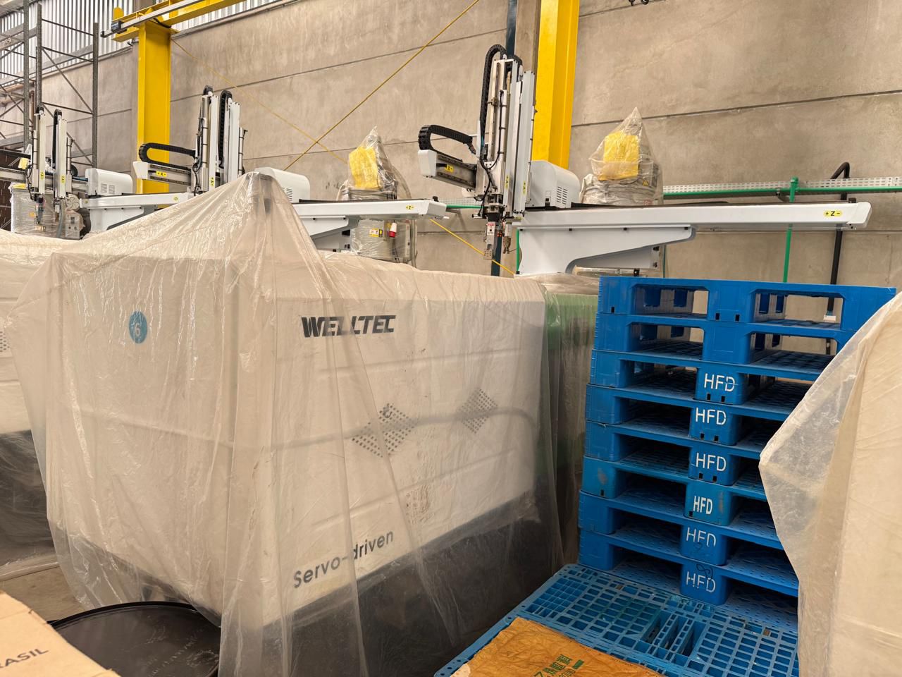 Injetora de Plástico WELLTEC 160Se II - com Robô