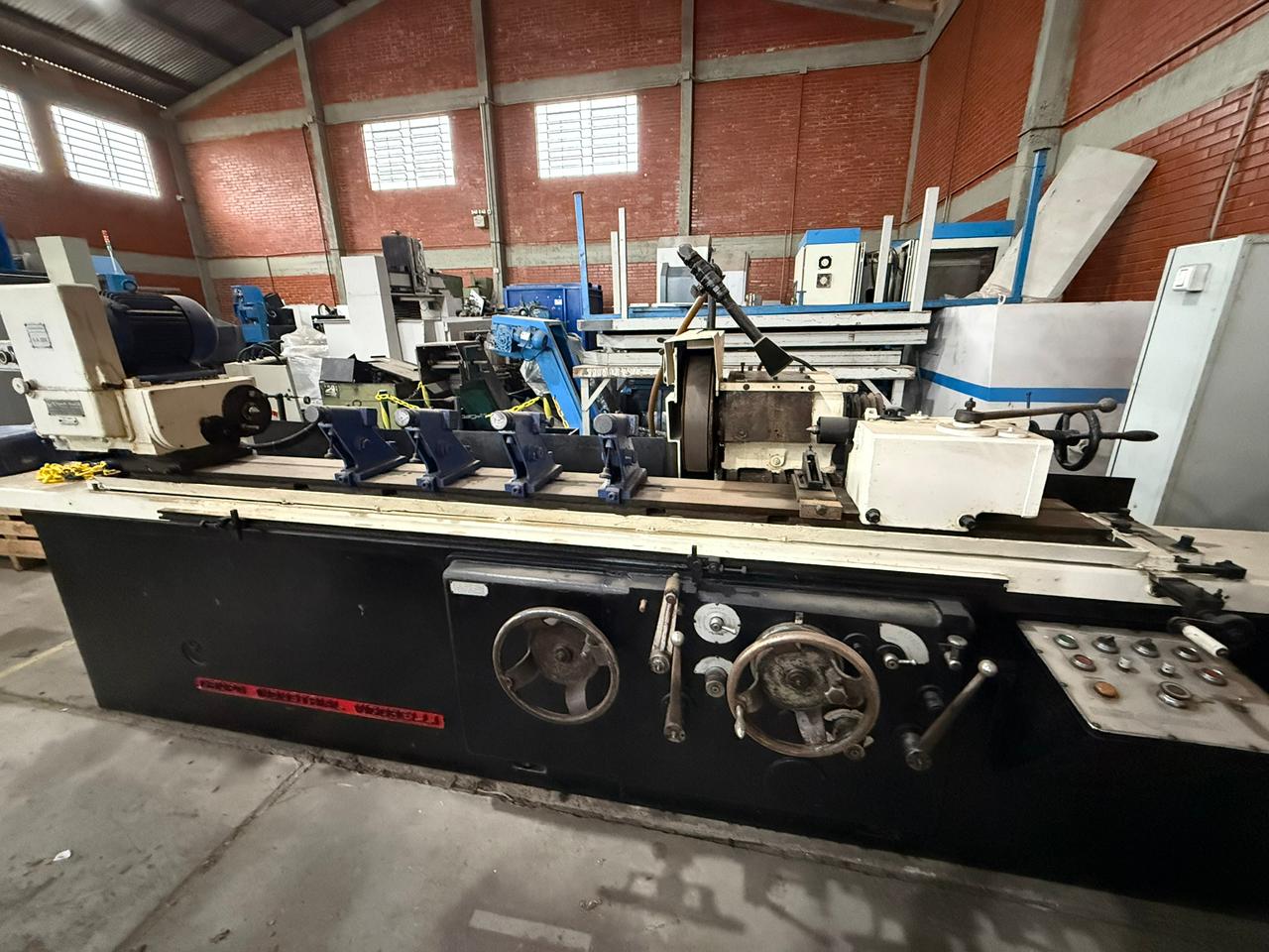 Retífica Cilíndrica Vigorelli RUV300 x 2000