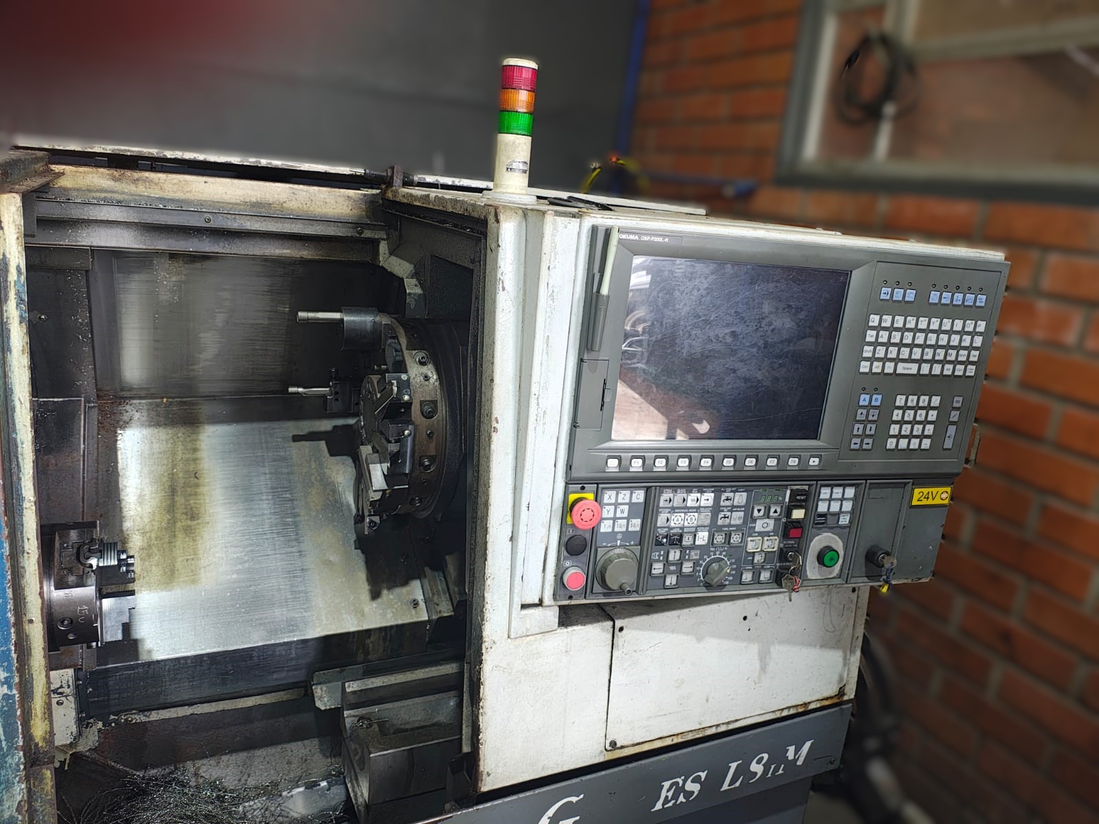 Torno CNC Okuma ES-L8II-M com Ferramenta Acionada