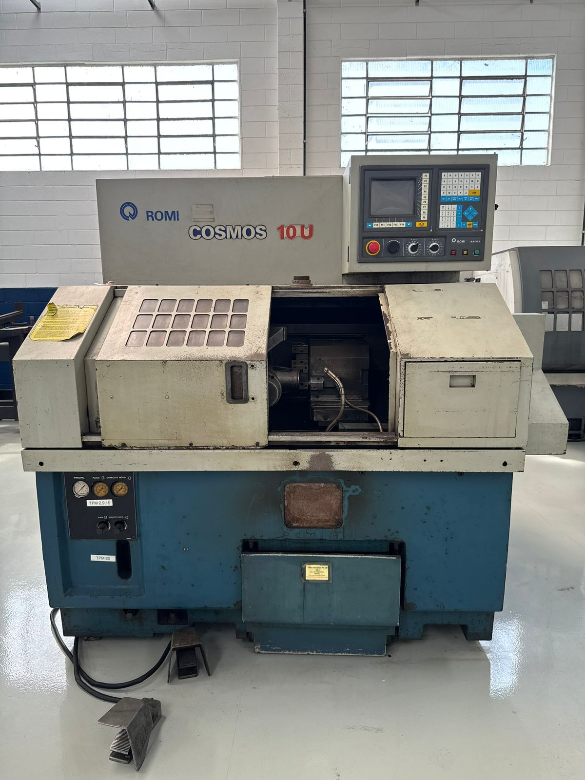 Torno CNC Romi Cosmos 10U