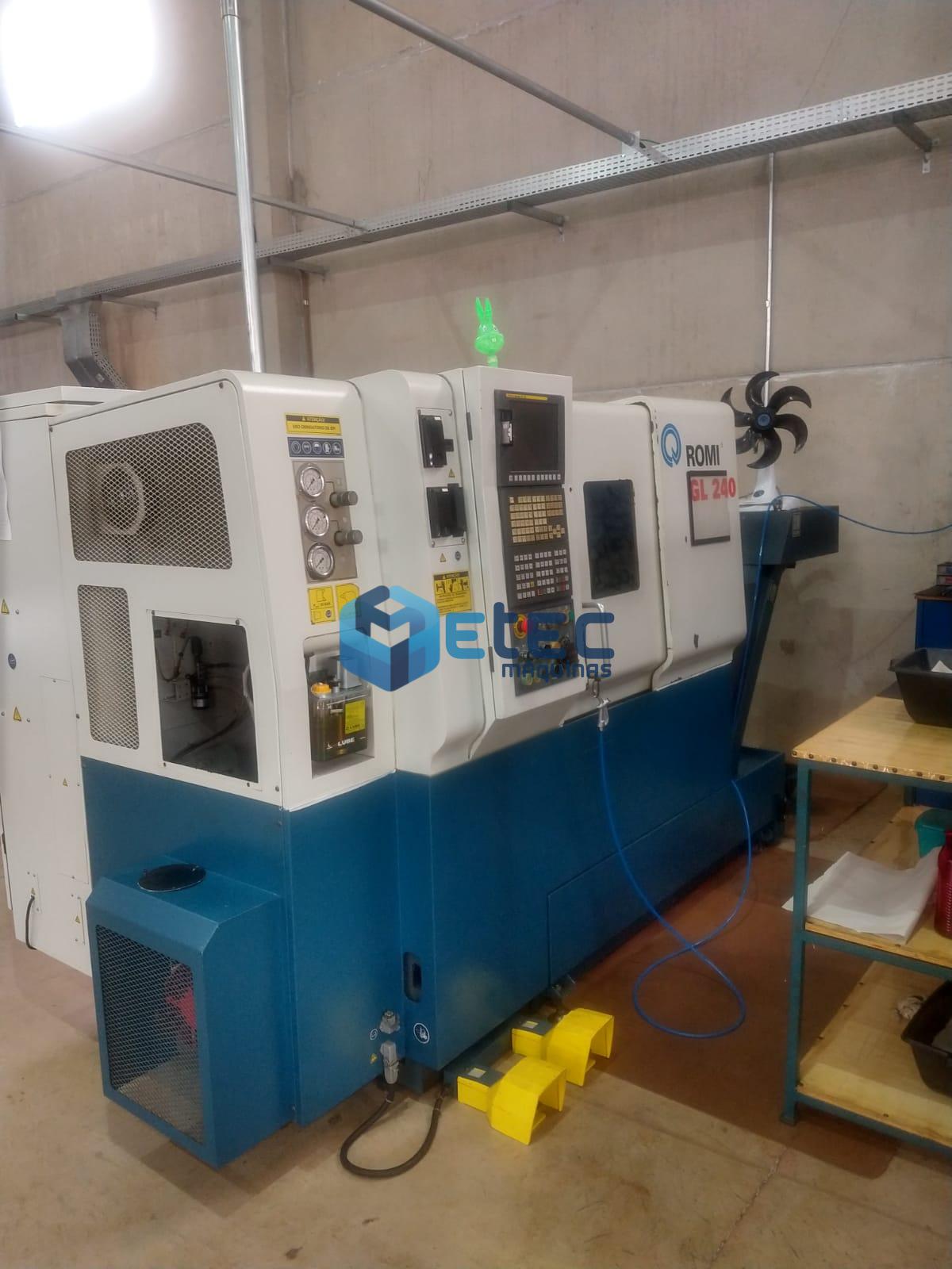 Torno CNC Romi GL240